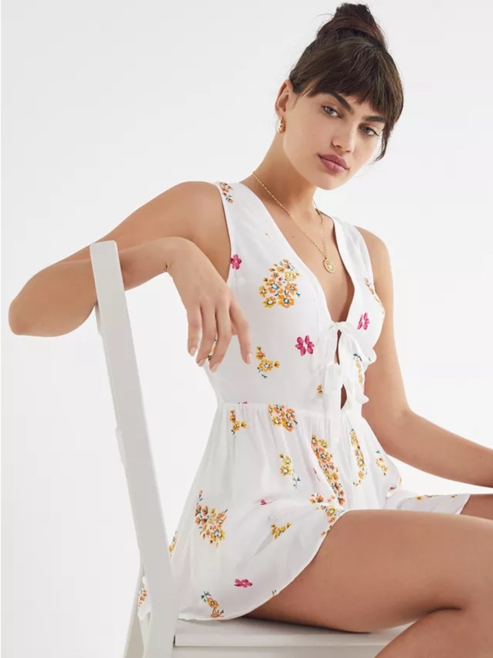 Urban Outfitters White Mariette Double Tie-Front Cut-Out Romper Size 2